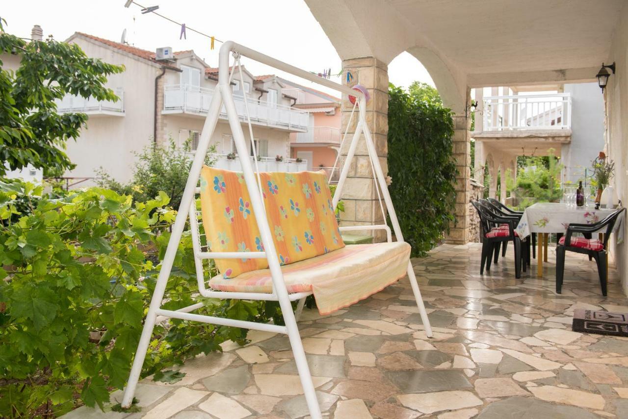 Apartments Vodice Olga Matic Экстерьер фото